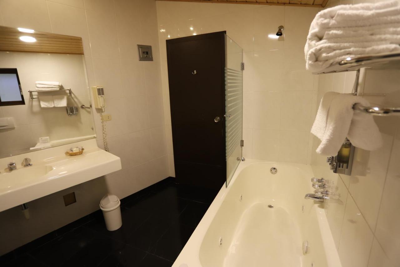Hotel Andino Club - Hotel Asociado Casa Andina هواراس المظهر الخارجي الصورة